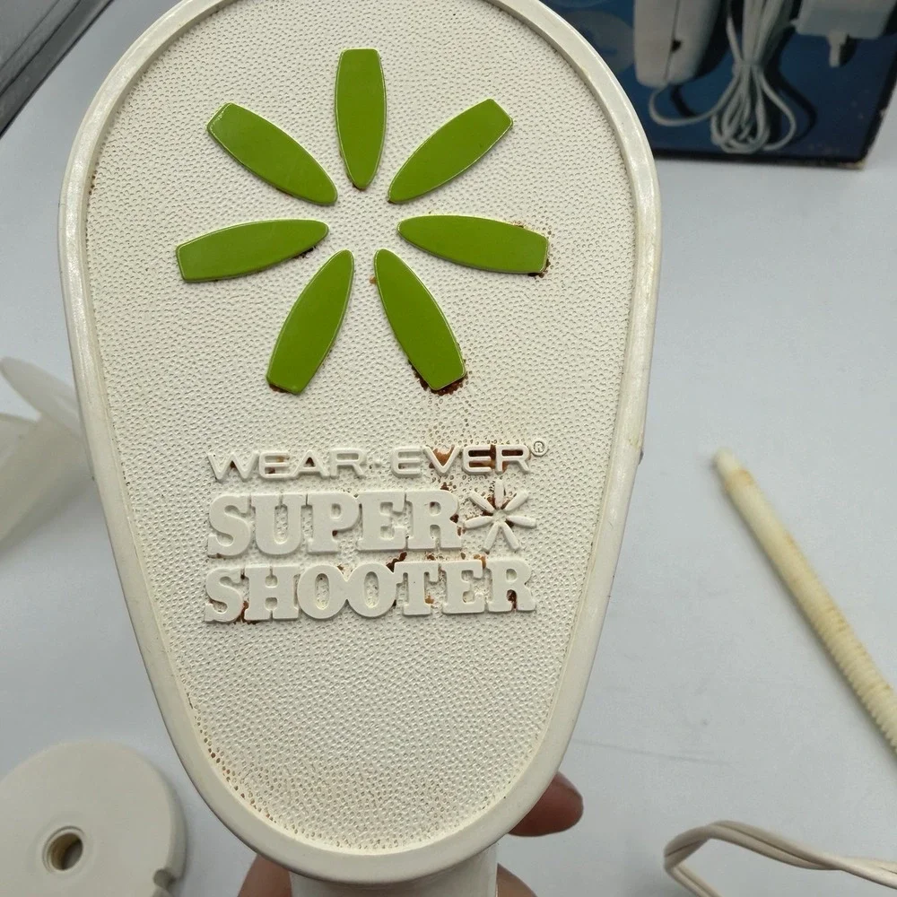 Vintage‎ Wear-Ever Super Shooter No. 70001 Electric Cookie Canapé Candy Read